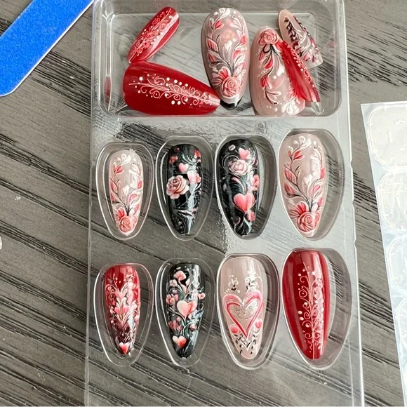 ♥️ 24 Pcs Hearts & Roses Press on Nail Set Almond Medium Length Fake Nails - Picture 7 of 10